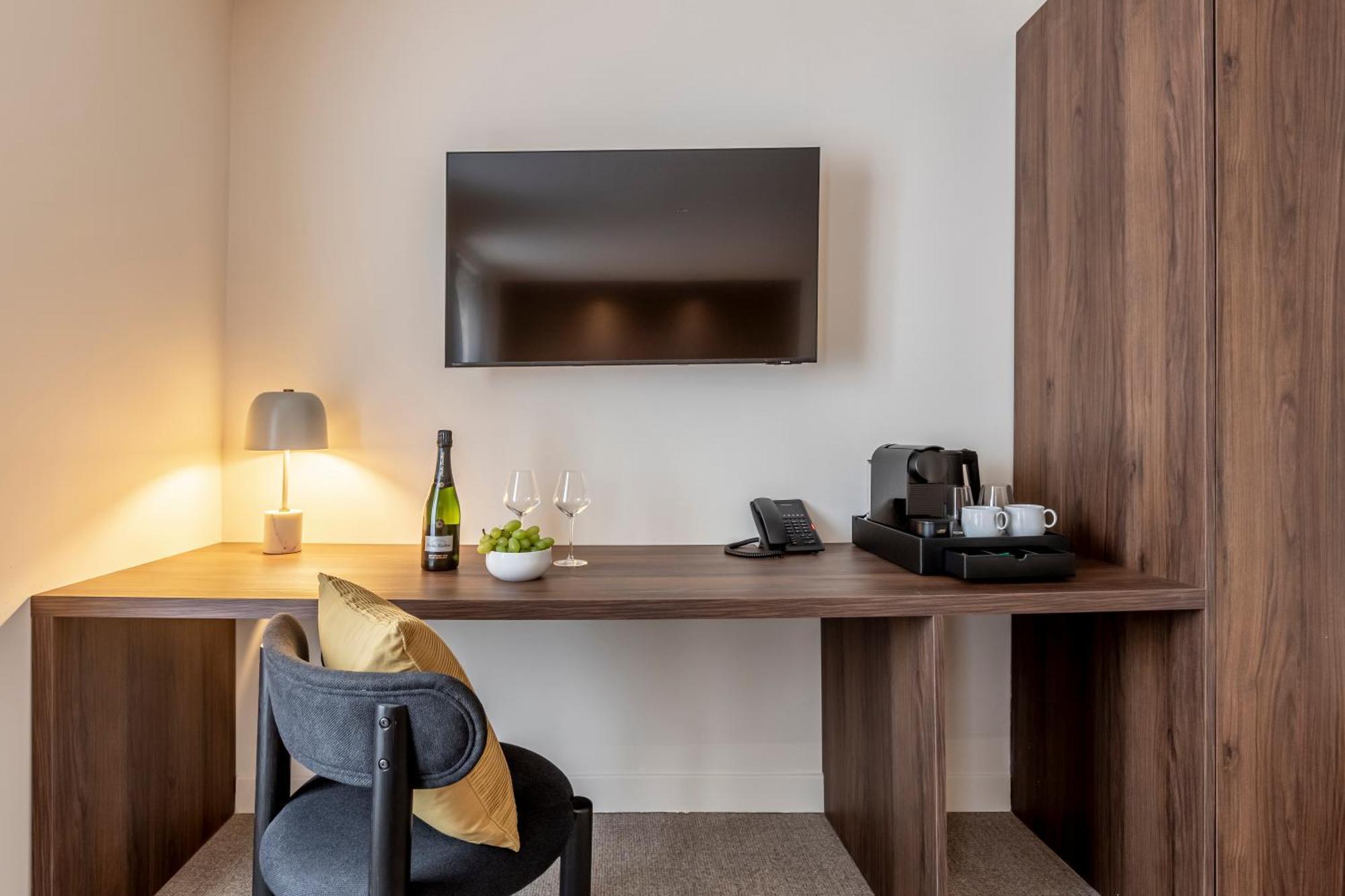 Le Monsieur By Sweett Hotel Parijs Kamer foto