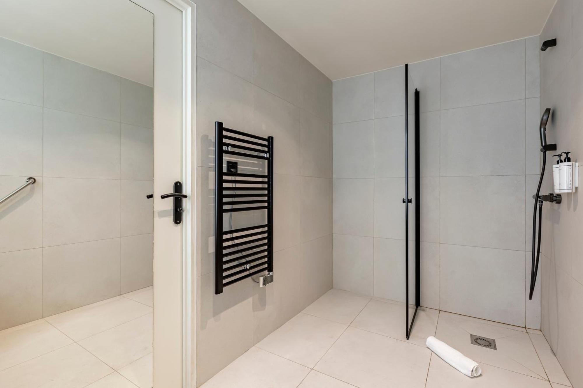 Le Monsieur By Sweett Hotel Parijs Kamer foto